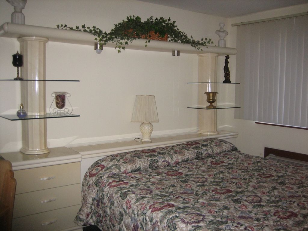 Crestview Inn And Suites Cedar Lake Room photo